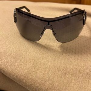 Gucci sunglasses black with Cristal accent on the side